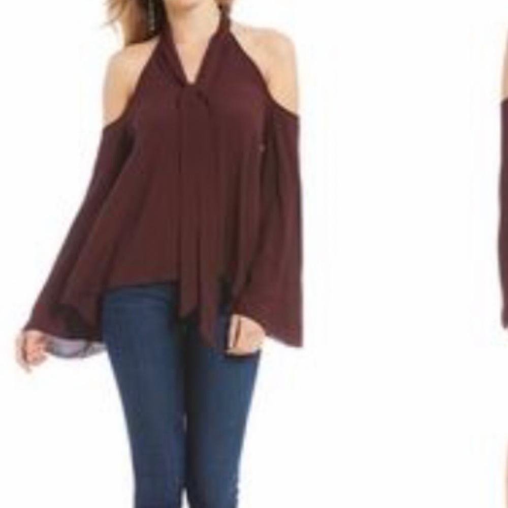 Elan Cold shoulder Top